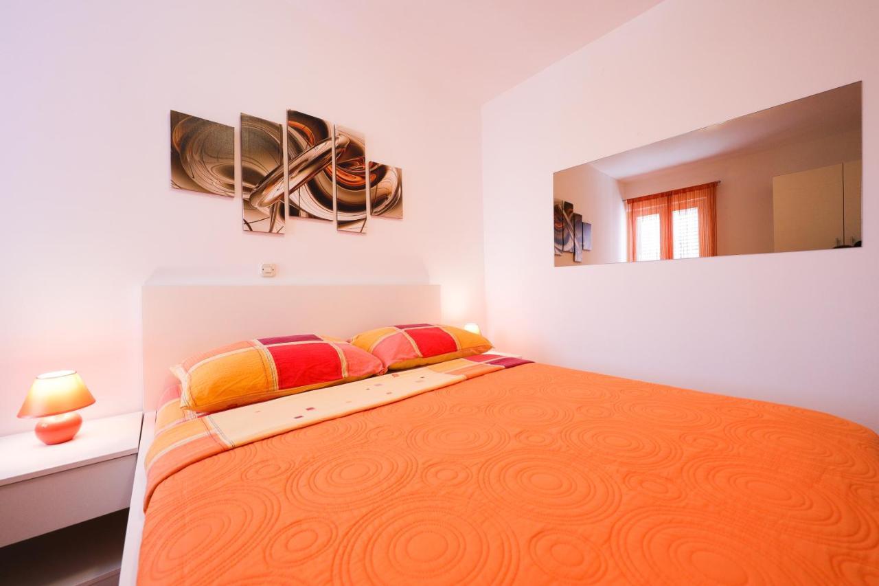 Villa Pino With Pool, Sauna & Jacuzzi Petrcane Exterior photo