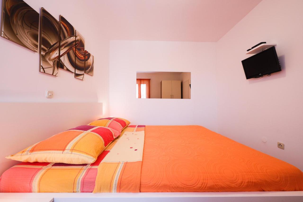 Villa Pino With Pool, Sauna & Jacuzzi Petrcane Exterior photo