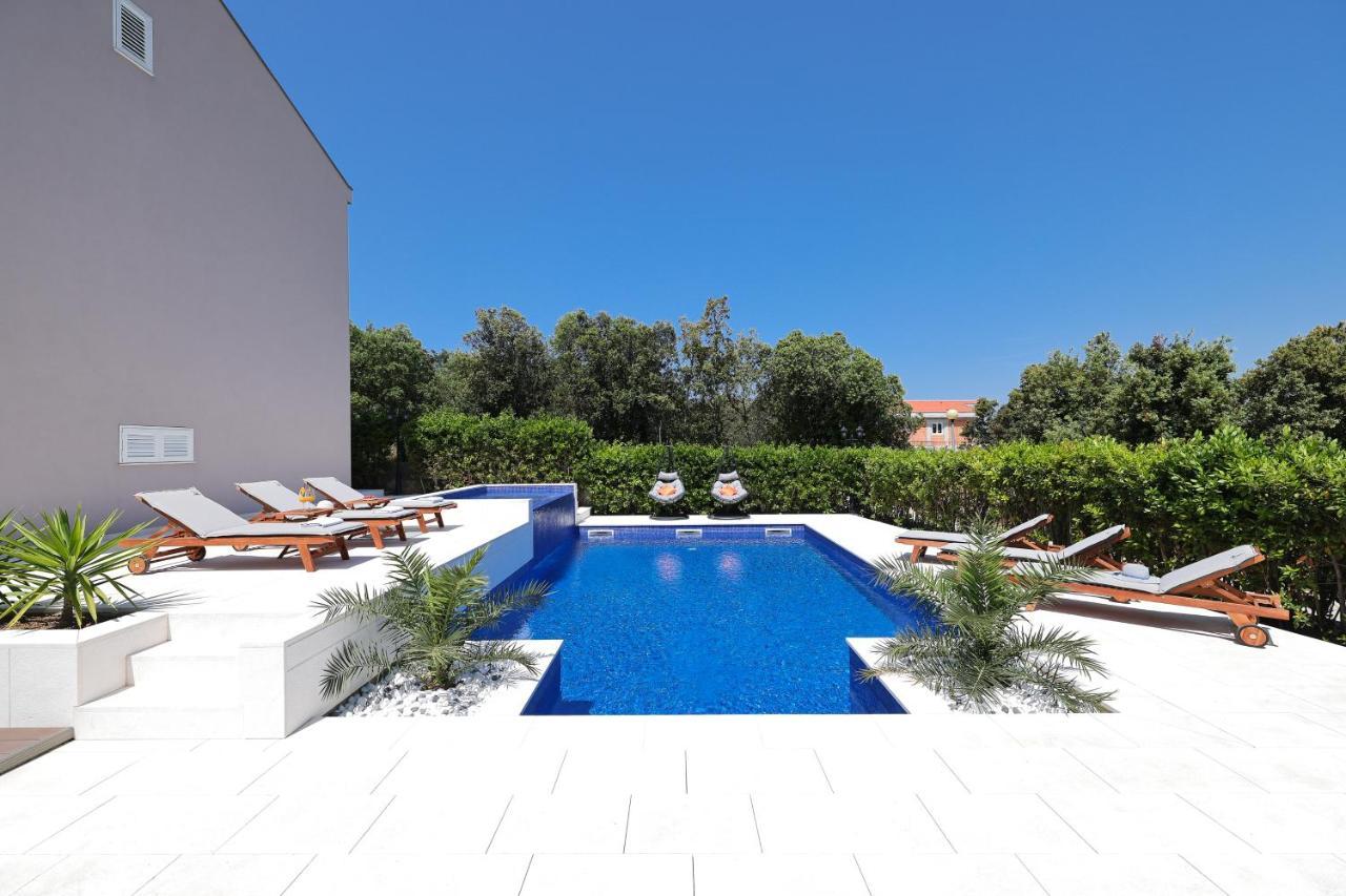 Villa Pino With Pool, Sauna & Jacuzzi Petrcane Exterior photo